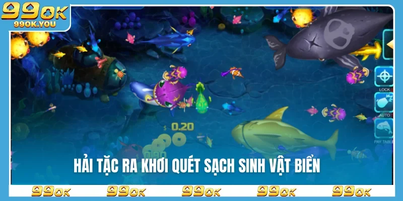 hai-tac-ra-khoi-quet-sach-sinh-vat-bien